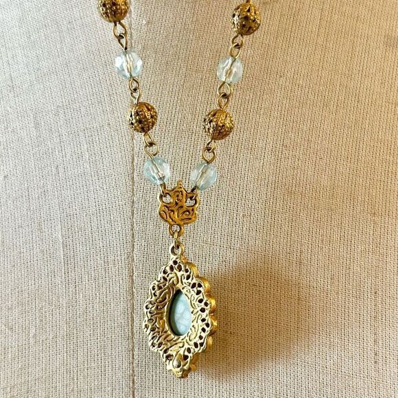 Vintage 1928 green teardrop pendant beaded Necklace - Picture 10 of 11